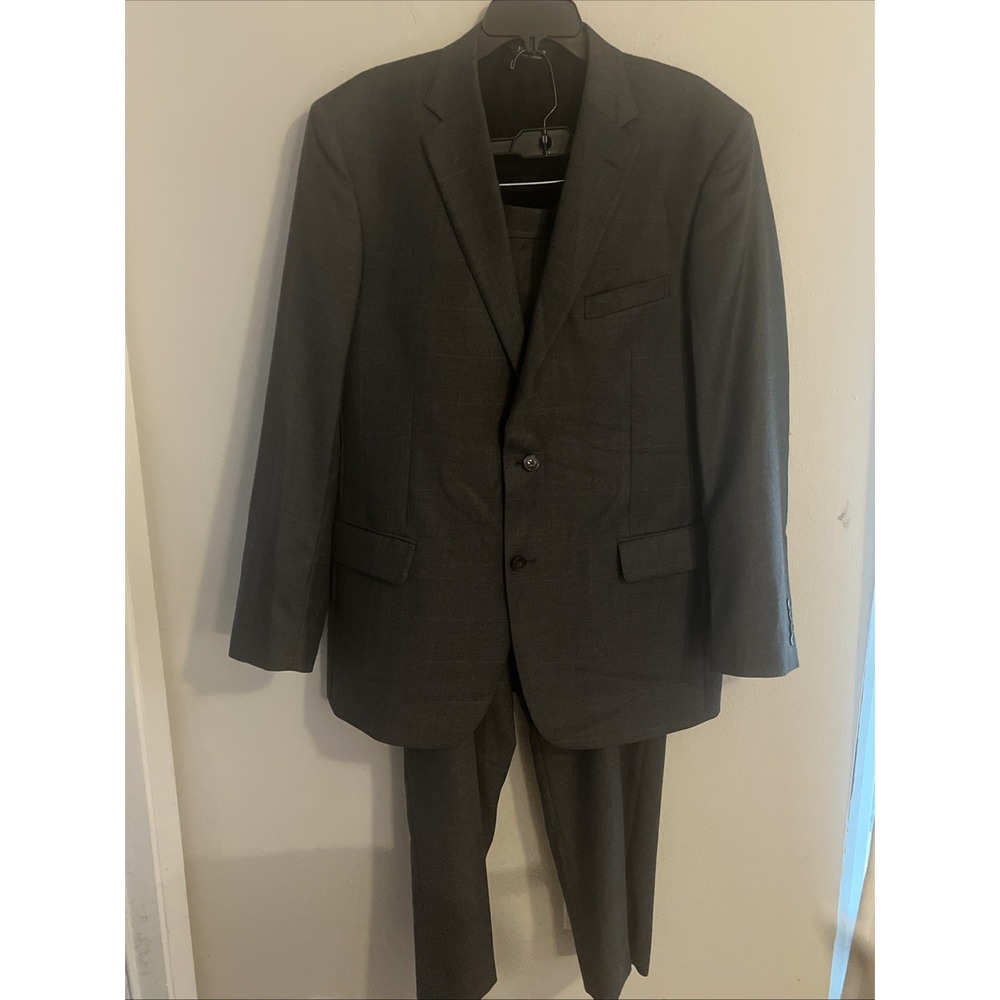 JOS A BANK TRAVELERS COLLECTION 100% Wool Gray Suit 43L Jacket 37L Pants